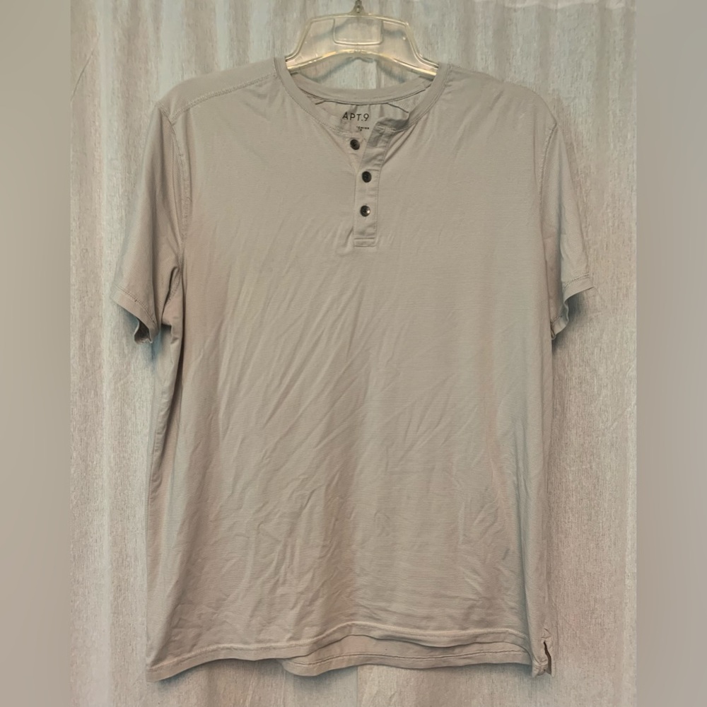 Men’s casual tee
